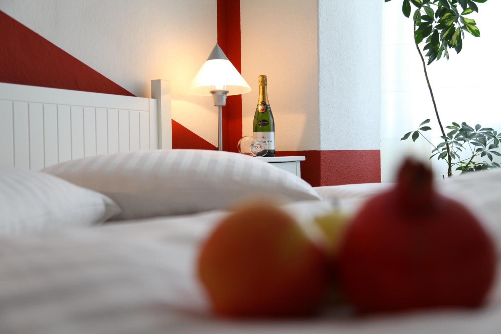 Hotel Pension Insor Berlim Exterior foto