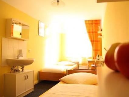 Hotel Pension Insor Berlim Exterior foto
